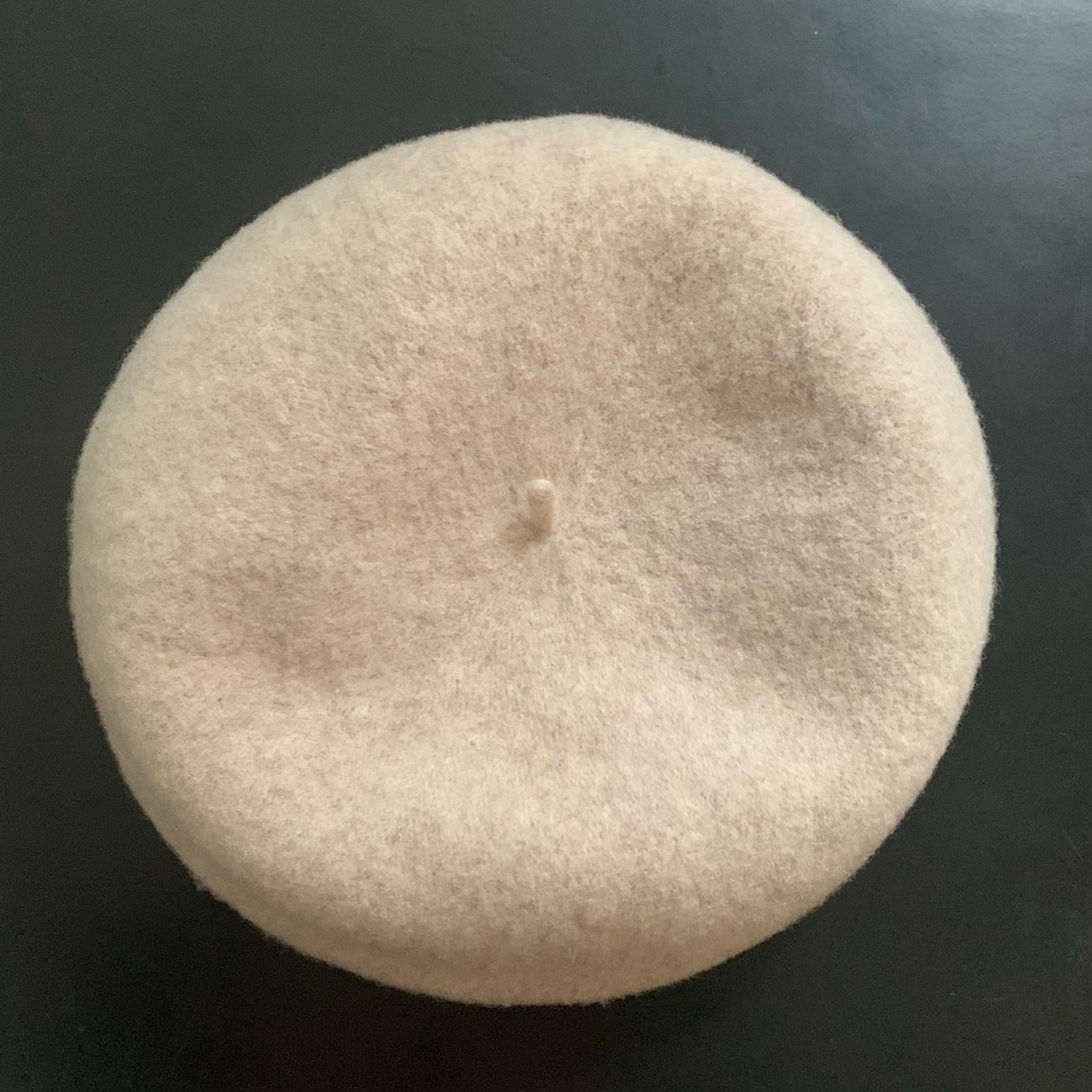 BNWT Wool Cream Beret